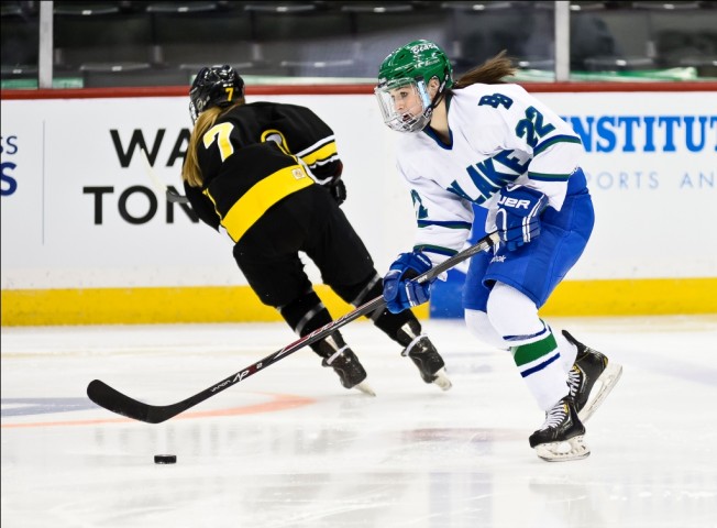 Blake's Carly Bullock (MHM Photo / Tim Kolehmainen)